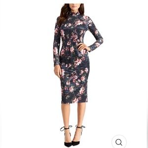 NWT Beautiful Floral Fitted Dress